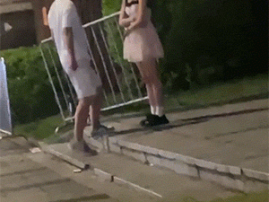 刷视频竟刷到了自己老婆！